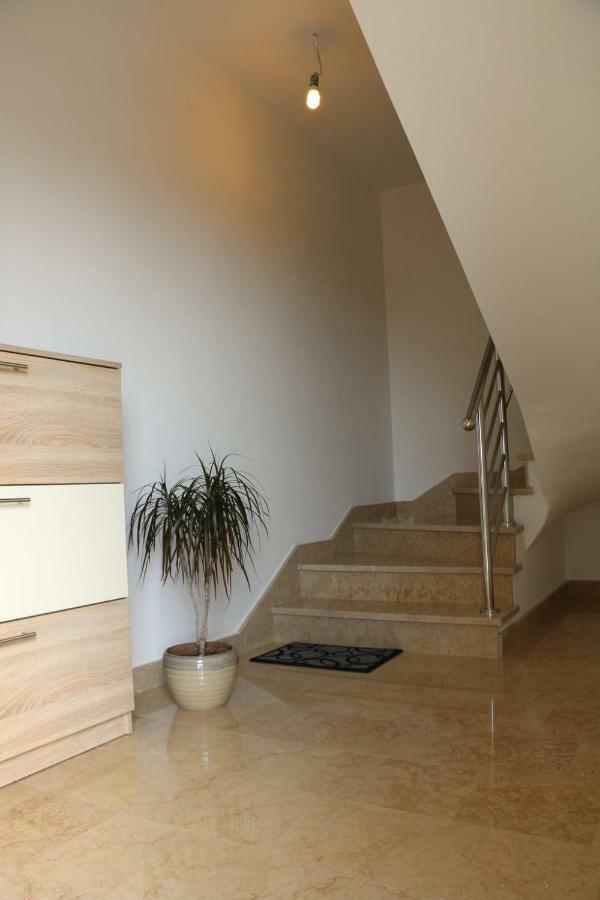 Apartmani Jadranka Starigrad Paklenica Exterior foto