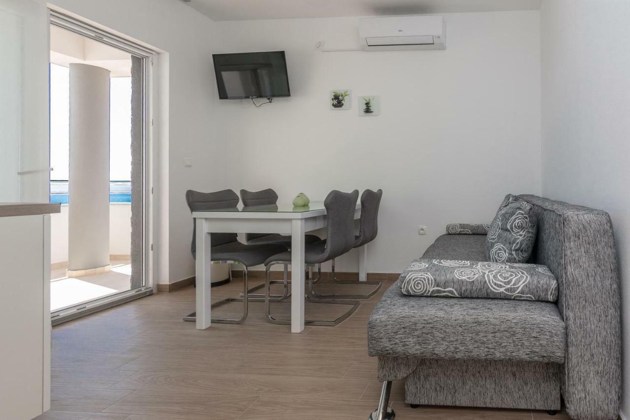 Apartmani Jadranka Starigrad Paklenica Exterior foto