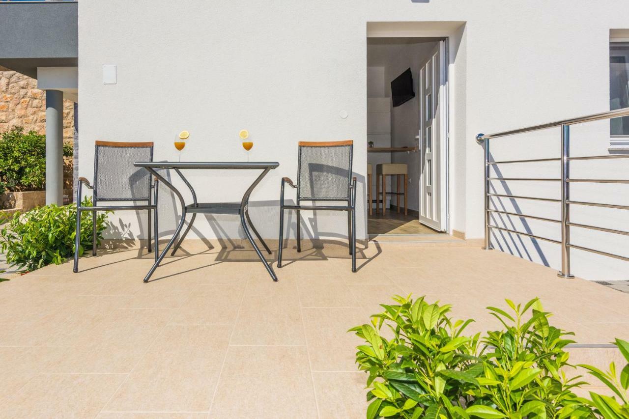 Apartmani Jadranka Starigrad Paklenica Exterior foto