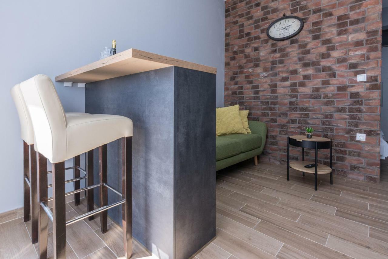 Apartmani Jadranka Starigrad Paklenica Exterior foto